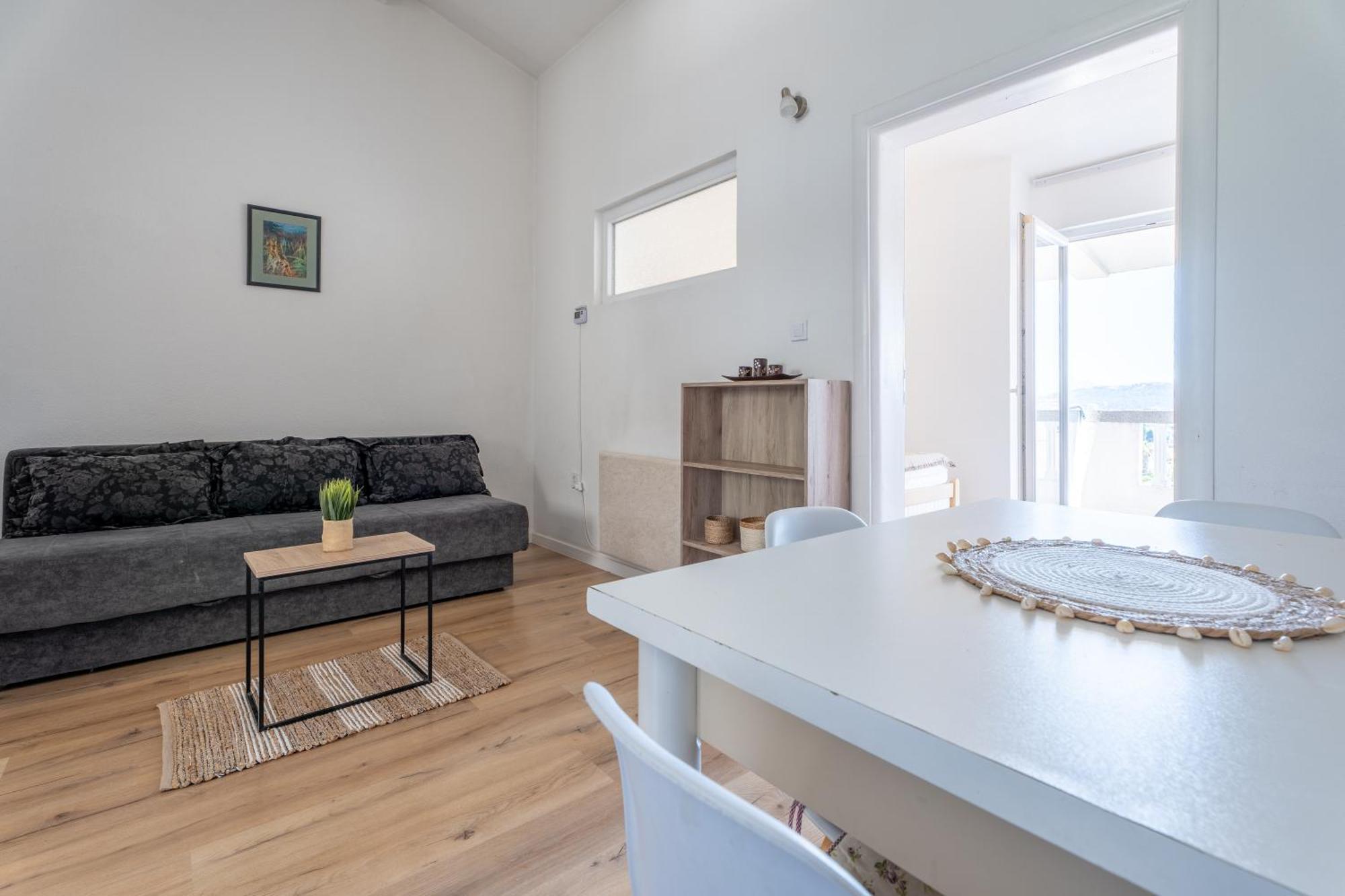 Apartments Miki บาร์ ภายนอก รูปภาพ